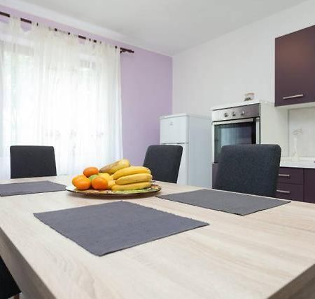 Apartment Helena Póla Kültér fotó